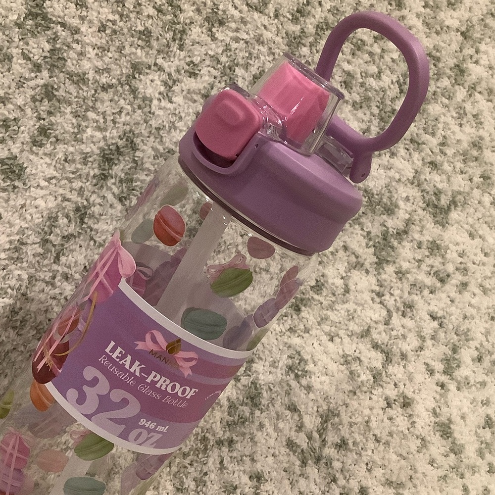 Valentines Day Pastel Macaroons Glass Leak-Proof Water Bottle Manna 32 oz NWT - Picture 16 of 16